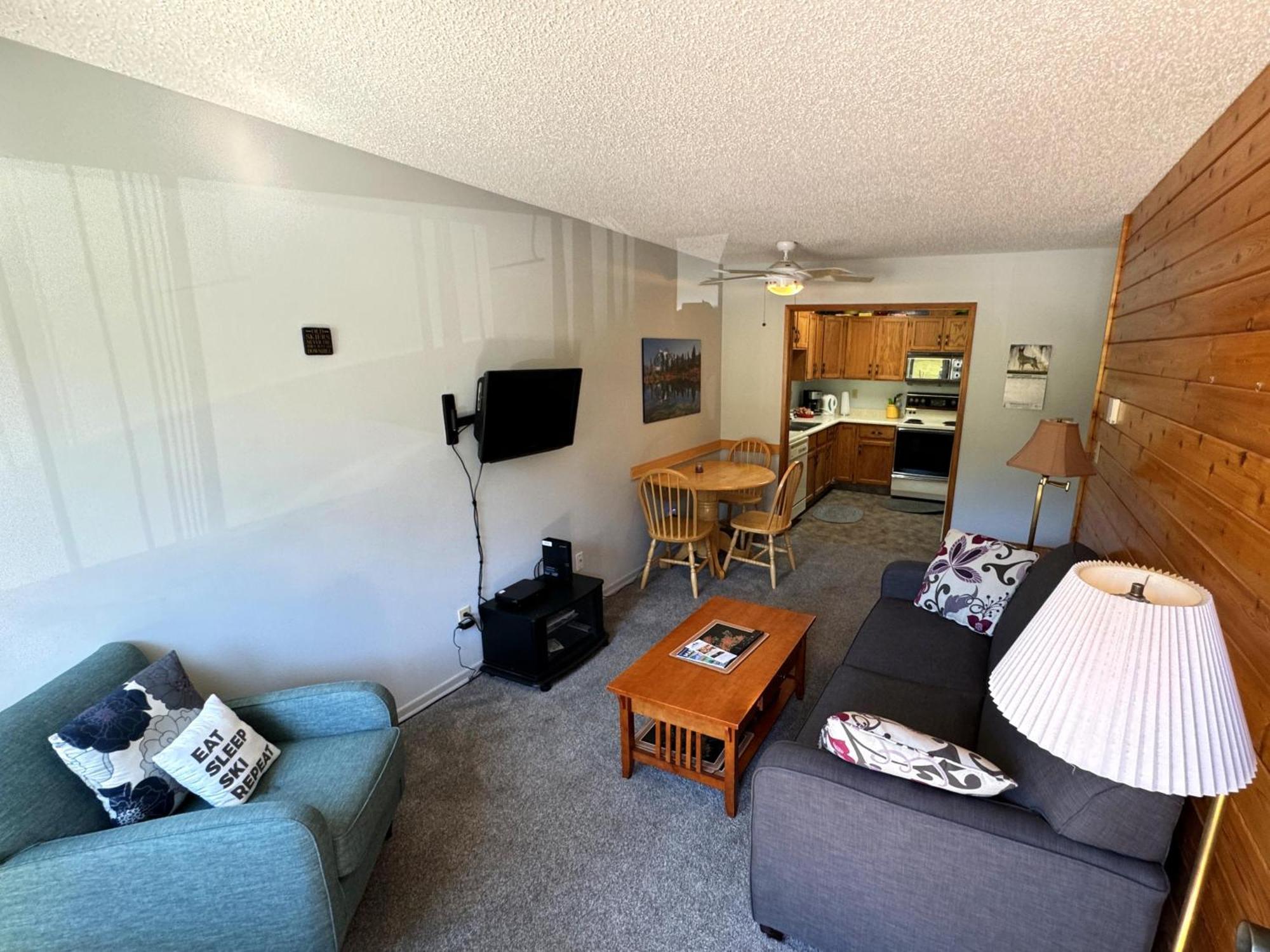 The Griz Inn By Park Vacation Management Fernie Exterior foto