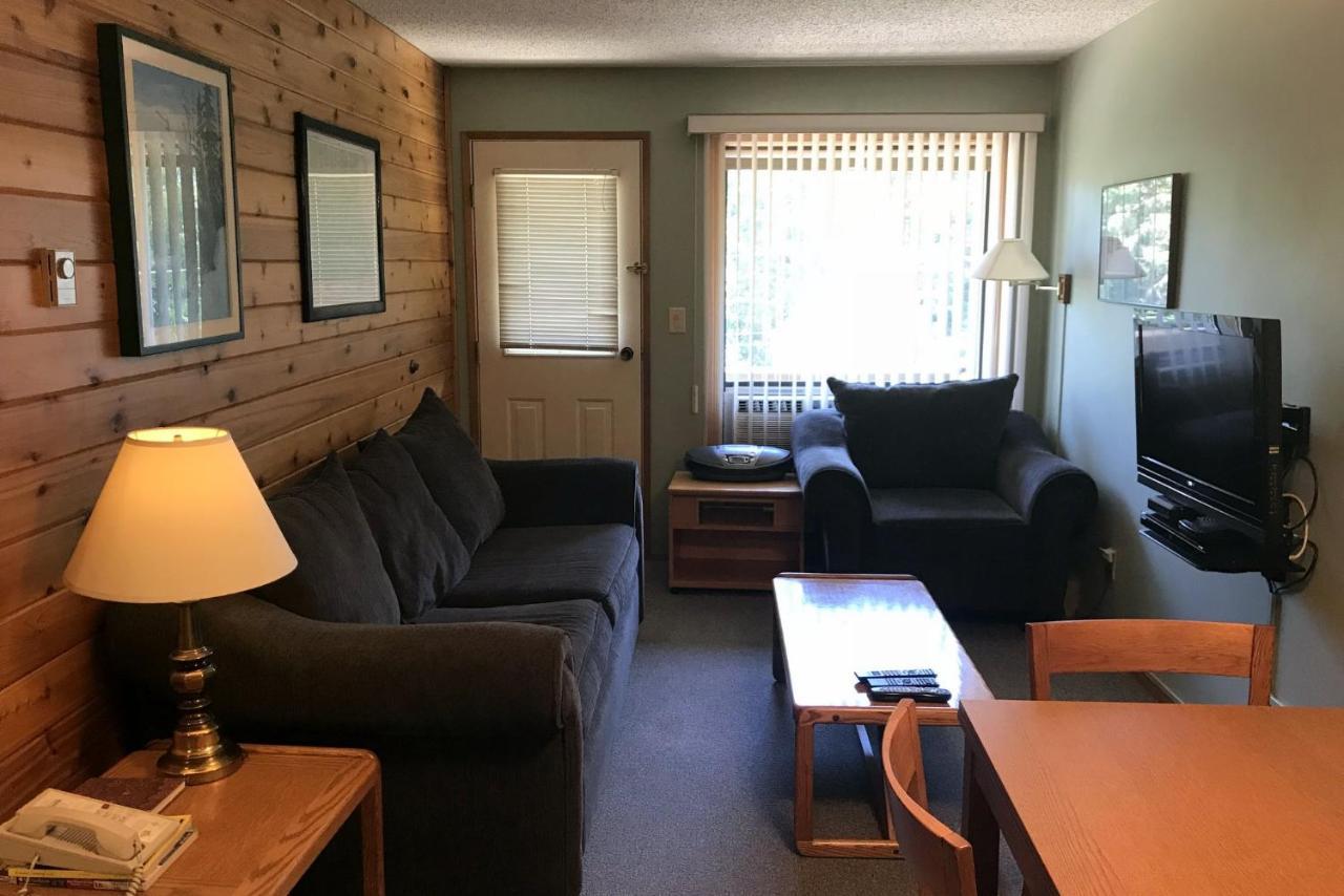 The Griz Inn By Park Vacation Management Fernie Exterior foto